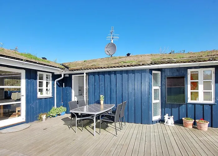 Tomke - 1-7km From The Sea By Interhome